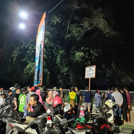 DICARI WARGA: Usai bertemu lele putih, anak asal Yosowilangun ini hilang di kawasan GKB.