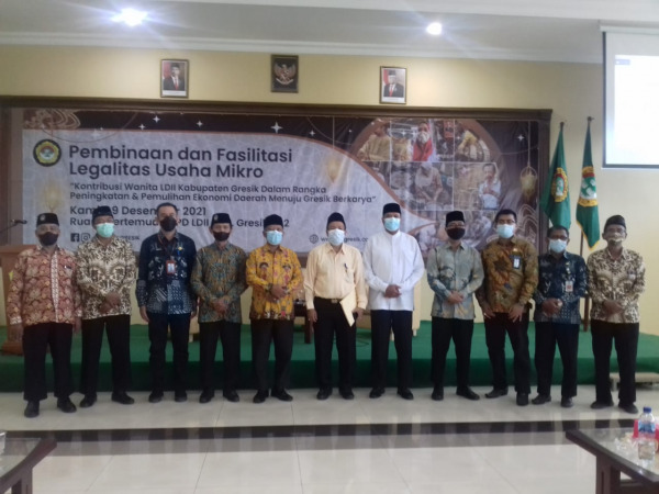 PENDAMPINGAN: LDII Gresik memberikan pembinaan dan fasilitas legalitas usaha mikro.