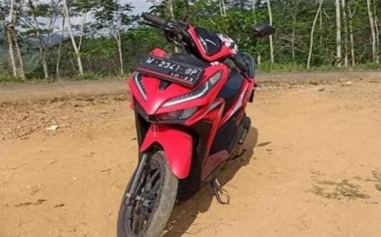 Motor korban sebelum dicuri saat ditinggal shalat di musala (Ist/Radar Gresik)