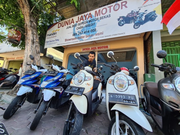 - Pasar motor bekas (Motkas) di Kabupaten Gresik ketiban berkah atas fenomena lambannya pengiriman kendaraan baru. (Ist./Radar Gresik)