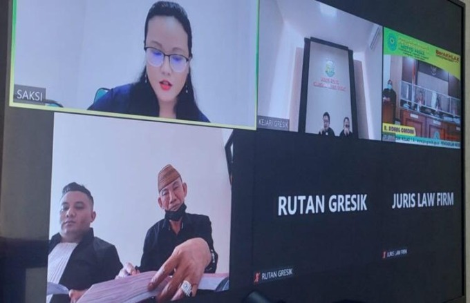 VIRTUAL : Terdakwa H. Subianto Budiman saat jalani sidang virtual di PN Gresik, Jumat (18/11). (Ist/Radar Gresik)