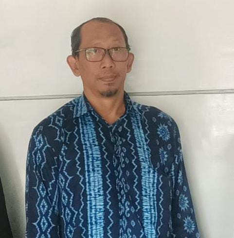 Husain Yatmono, Branch Manager BWA Gresik (Riri/Radar Gresik)