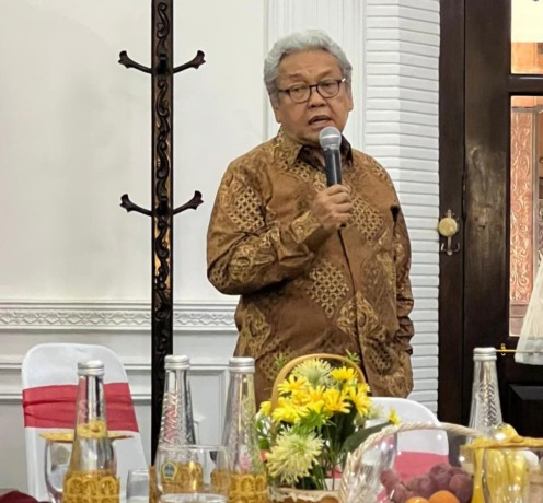 DUKUNG UMKM : Dubes Republik Indonesia untuk Jepang Heri Ahmadi melakukan kunjungan kerja di Kabupaten Gresik guna melihat potensi UMKM berorientasi ekspor, kemarin. (Ist/Radar Gresik)