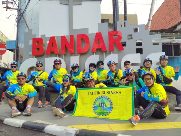 KOMPAK : Komunitas Taufik Business akan menggelar Fun Bike dan senam bersama dalam memperingati Hari Jadi Kota Gresik yang ke-536 di Bandar Grisee. (Dok/Radar Gresik)