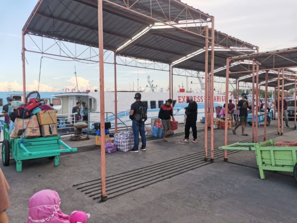 LANGKAH ANTISIPASI: Dishub Gresik telah berkomunikasi dengan Operator Kapal Bahari Ekspres untuk mengantisipasi lonjakan pemudik. (Rofiq / Radar Gresik)