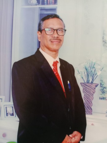 Drs. Alief Subagio, Konselor SMA Semen Gresik. (Ist/Radar Gresik)