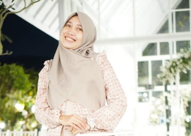 Athiq Amiliyah, Guru SD Muhammadiyah Manyar. (Dok/Radar Gresik)