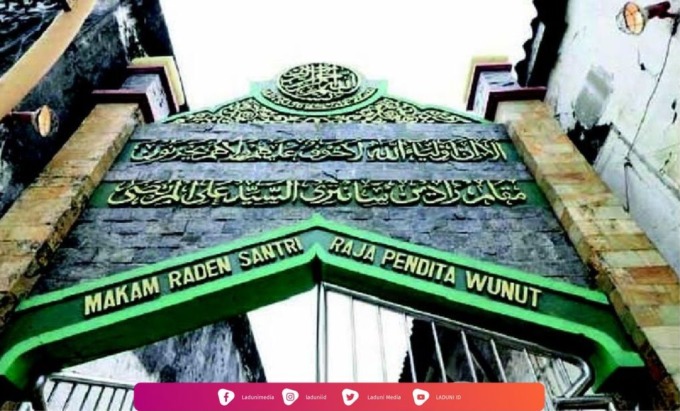 MAKAM KUNO: Makam Raden Santri yang sering dikunjungi pejabat dan masyarakat di kabupaten Gresik. (Ist/Radar Gresik)
