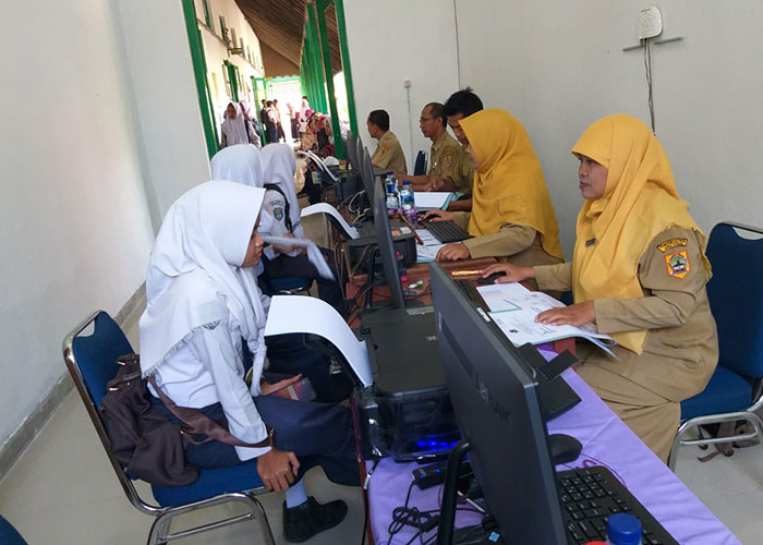 Penerimaan peserta didik baru (PPDB) tingkat SMPN negeri di Kabupaten Sragen.