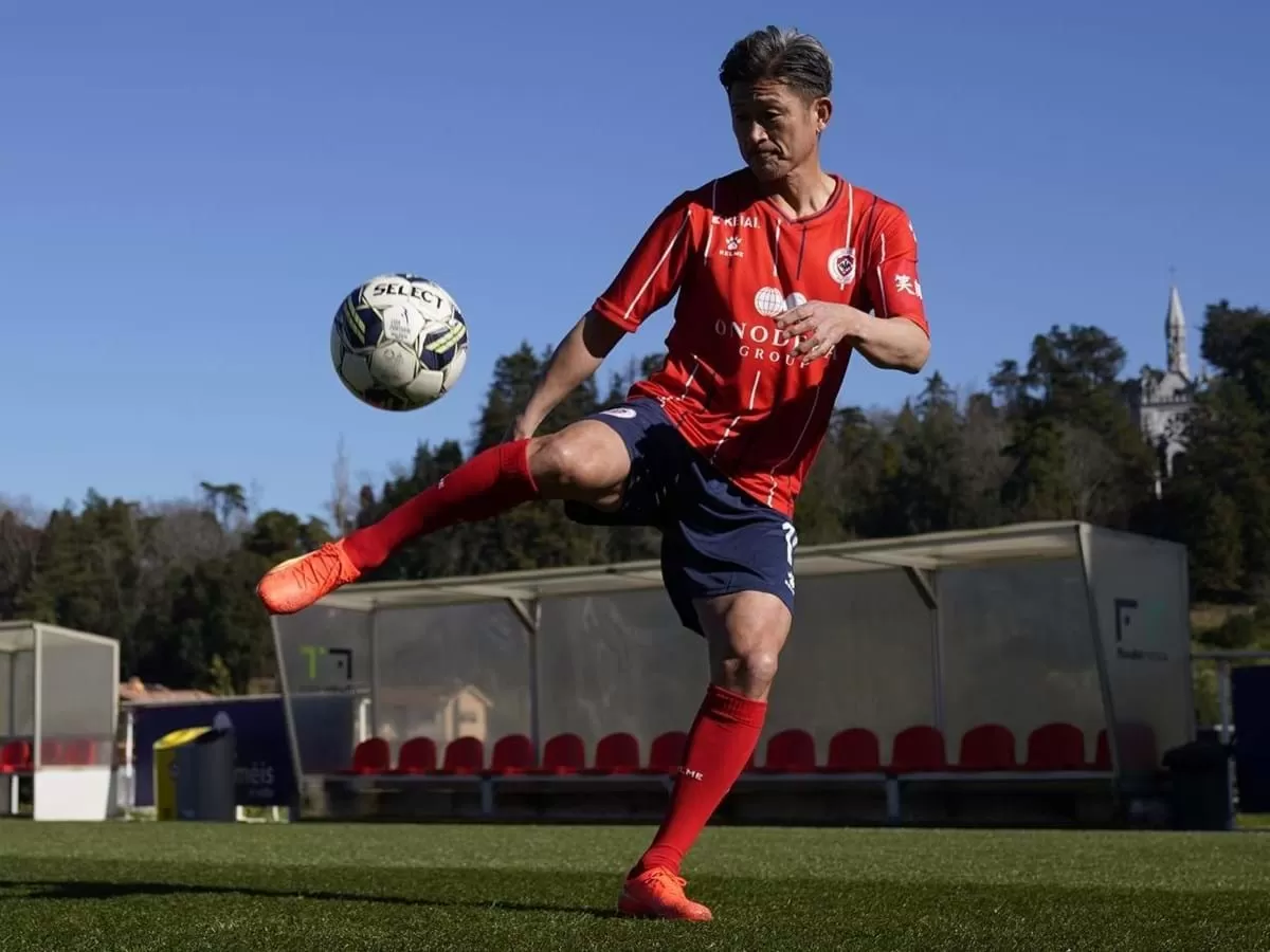 Kazuyoshi Miura memperpanjang kontrak di klub kasta kedua Portugal UD Oliveirense sampai musim depan.