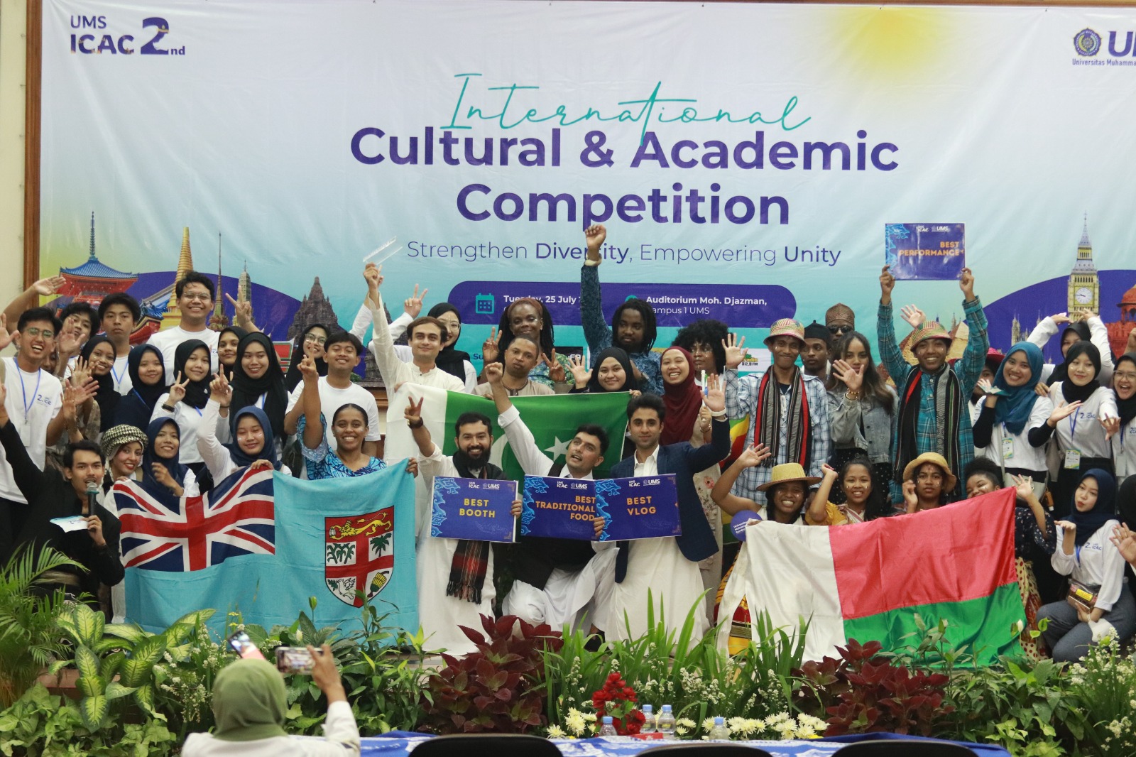 Mahasiswa dari berbagai negara ikuti ICAC ke-2 di Auditorium Mohammad Djazman UMS, Selasa (25/7/2023). (DOK.UMS)