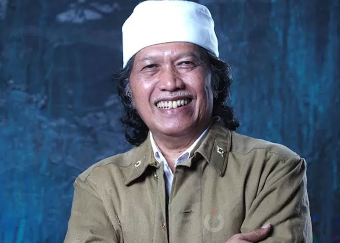 cendekiawan Emha Ainun Nadjib alias Cak Nun.