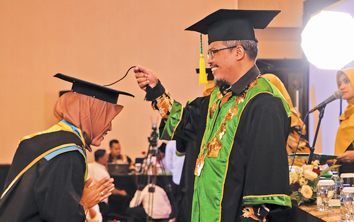 LEGA: Prosesi wisuda STIKES Estu Utomo Boyolali di Sunan Hotel, Solo, Kamis (27/7/2023).