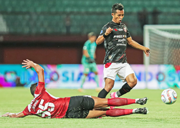 Shulton Fajar saat dimainkan Persis Solo melawan Madura United, pekan lalu
