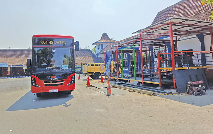 SEGERA BEROPERASI: Bus Trans Jateng saat uji coba rute Solo-Sukoharjo-Wonogiri, beberapa waktu lalu.
