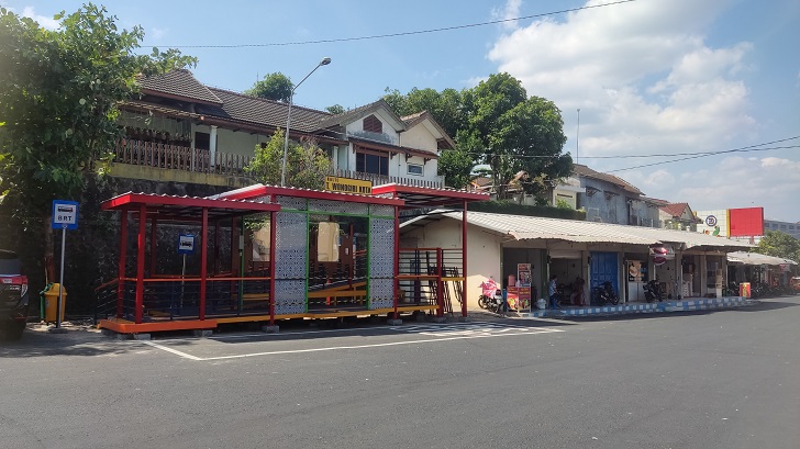 Halte Trans Jateng di kawasan Terminal Angkot Wonogiri siap mendukung operasional armada Trans Jateng rute Solo-Wonogiri. (IWAN ADI LUHUNG/RADAR SOLO)