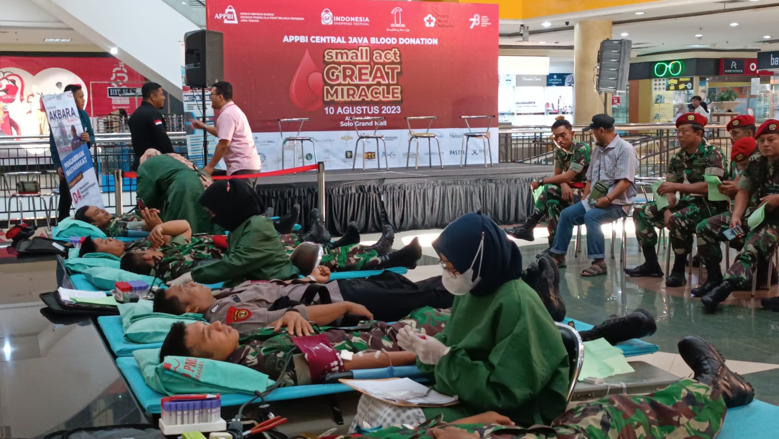 APPBI DPC Solo menggelar aksi donor darah di Atrium Utama Solo Grand Mall Kamis (10/8/2023).