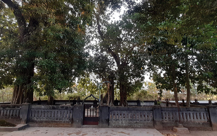 KUNO: Kompleks makam ulama dan pendiri Kabupaten Karanganyar di Dusun Titang, Desa Pandeyan, Kecamatan Tasikmadu, Kabupaten Karanganyar.