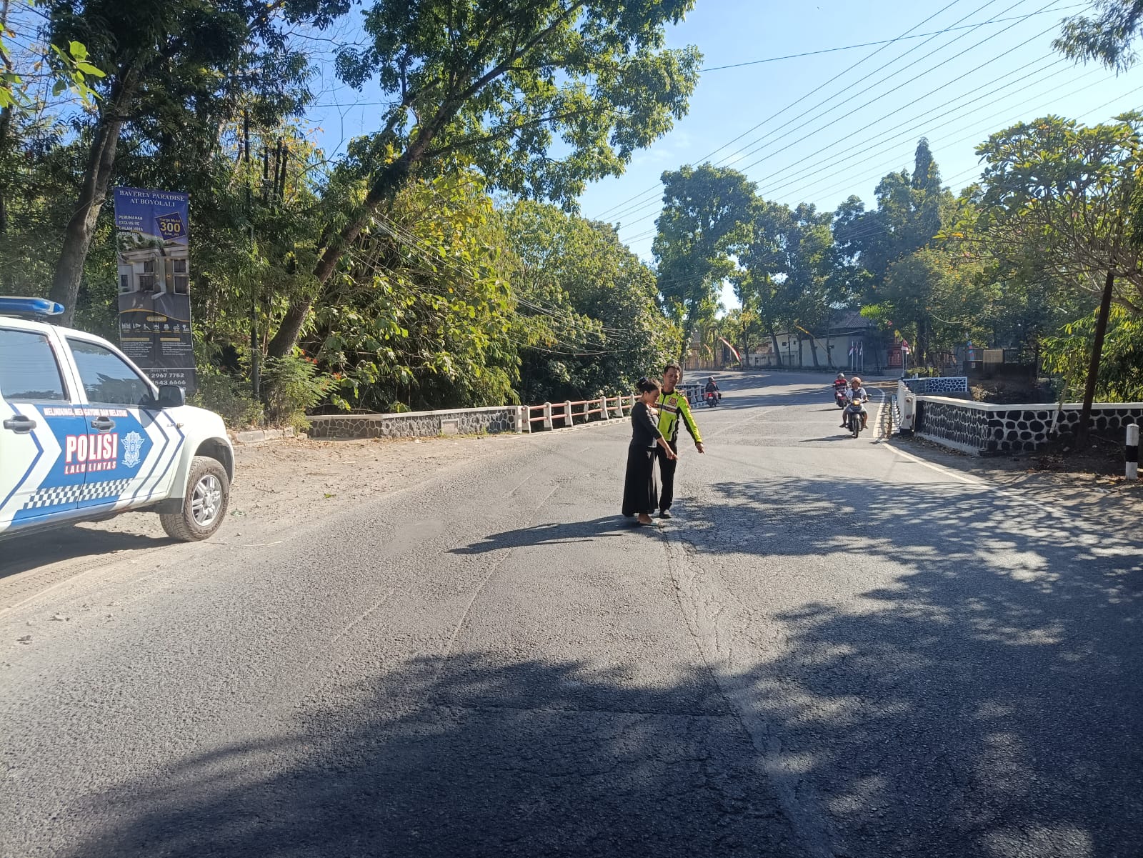 TKP kecelakaan tunggal siswa yang terjatuh daru minibus di jalan Cendana, Dusun Widosari, Kelurahan Banaran, Kecamatan Boyolali Kota para Rabu (16/8) pagi.