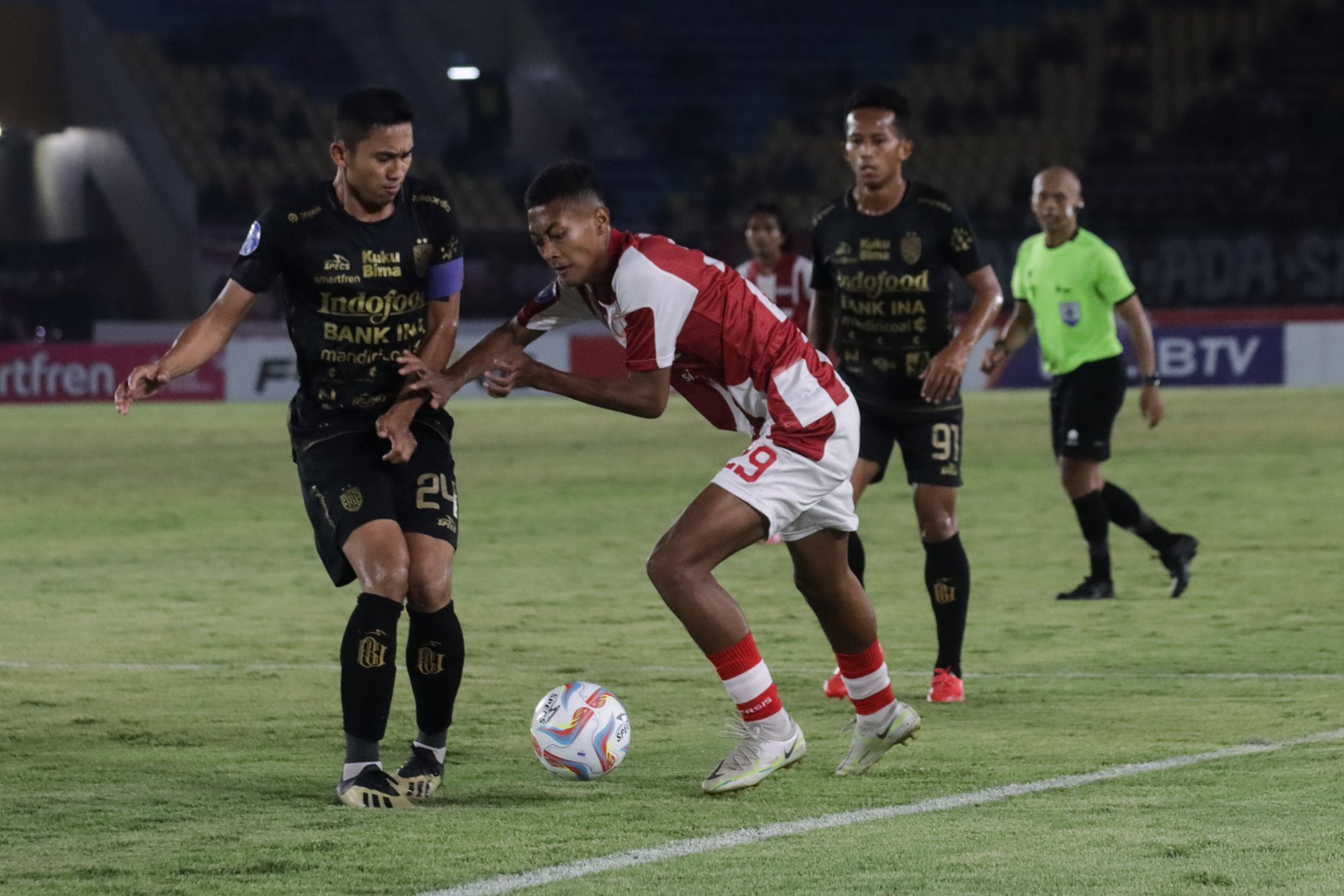 Penampilan Rifqi Ray saat Persis Solo melawan Bali United di Stadion Manahan, Sabtu (19/8). (PERSIS SOLO OFFICIAL)