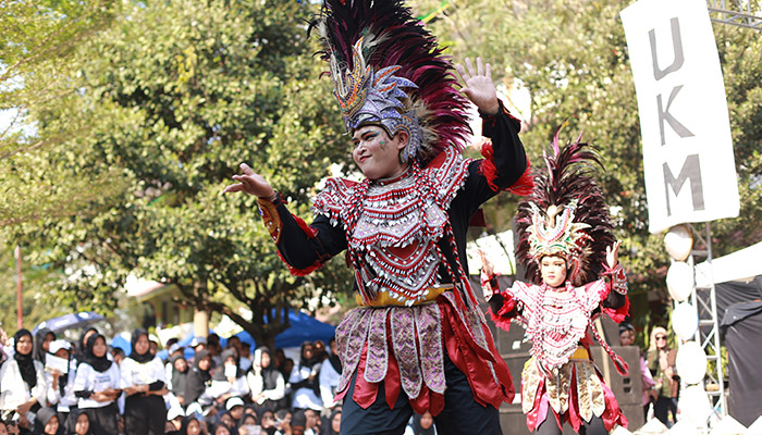 ATRAKTIF : Tari Topeng Ireng merupakan tarian khas lereng Merapi dan Merbabu