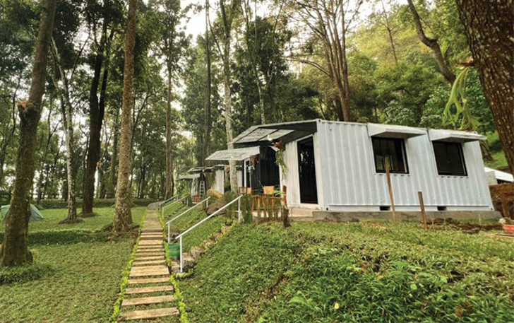 DINGIN: Wahana glamping di lereng Gunung Lawu, Desa Berjo, Kecamatan Ngargoyoso, Karanganyar.