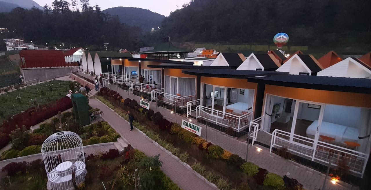 D&rsquo;Lawu Bistro & Mountain Cottage, wisata di Tawangmangu yang menyediakan semua fasilitas, baik penginapan, wisata alam, maupun kebun binatang mini.