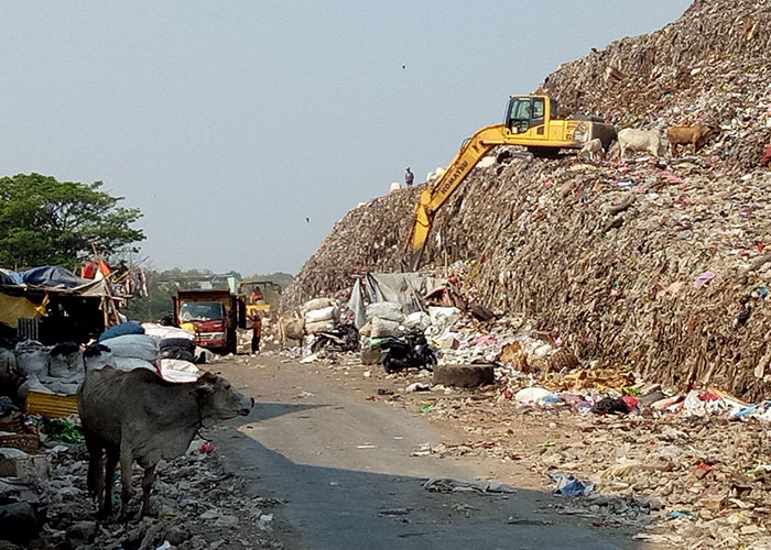 Kondisi sampah yang menggunung di TPA Putri Cempo Kota Solo.