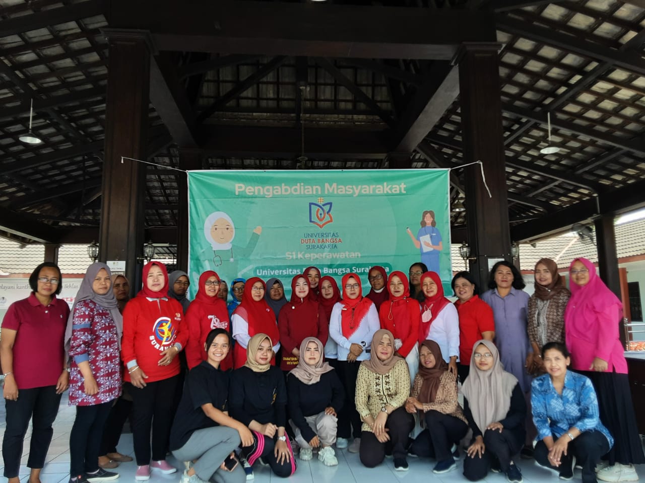 Bentuk kepedulian kesehatan lansia, Prodi S1 Keperawatan Universitas Duta Bangsa Surakarta mengadakan kegiatan pendampingan pada lansia.