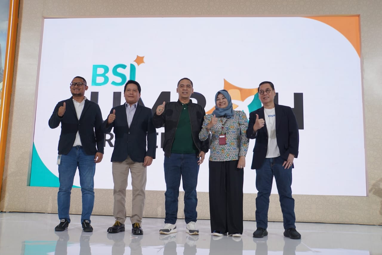 Dari VP Umrah, Hajj & Charter Garuda Indonesia Ubay Ihsandi, Dirut PT BSI Hery Gunardi, Wameng Saiful Rahmat,  Anggota Badan Pelaksana BPKH Sulistiyowati, dan Presdir Visa Indonesia Riko Abdurahman.