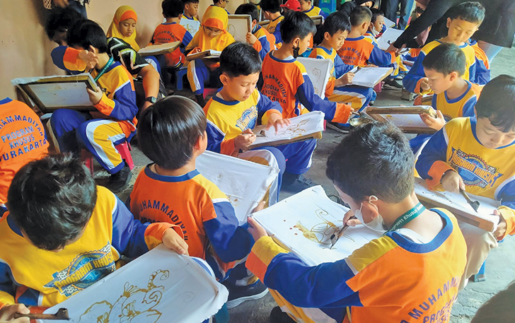 STRATEGI: Pembelajaran di SD swasta di Kota Solo, belum lama ini.