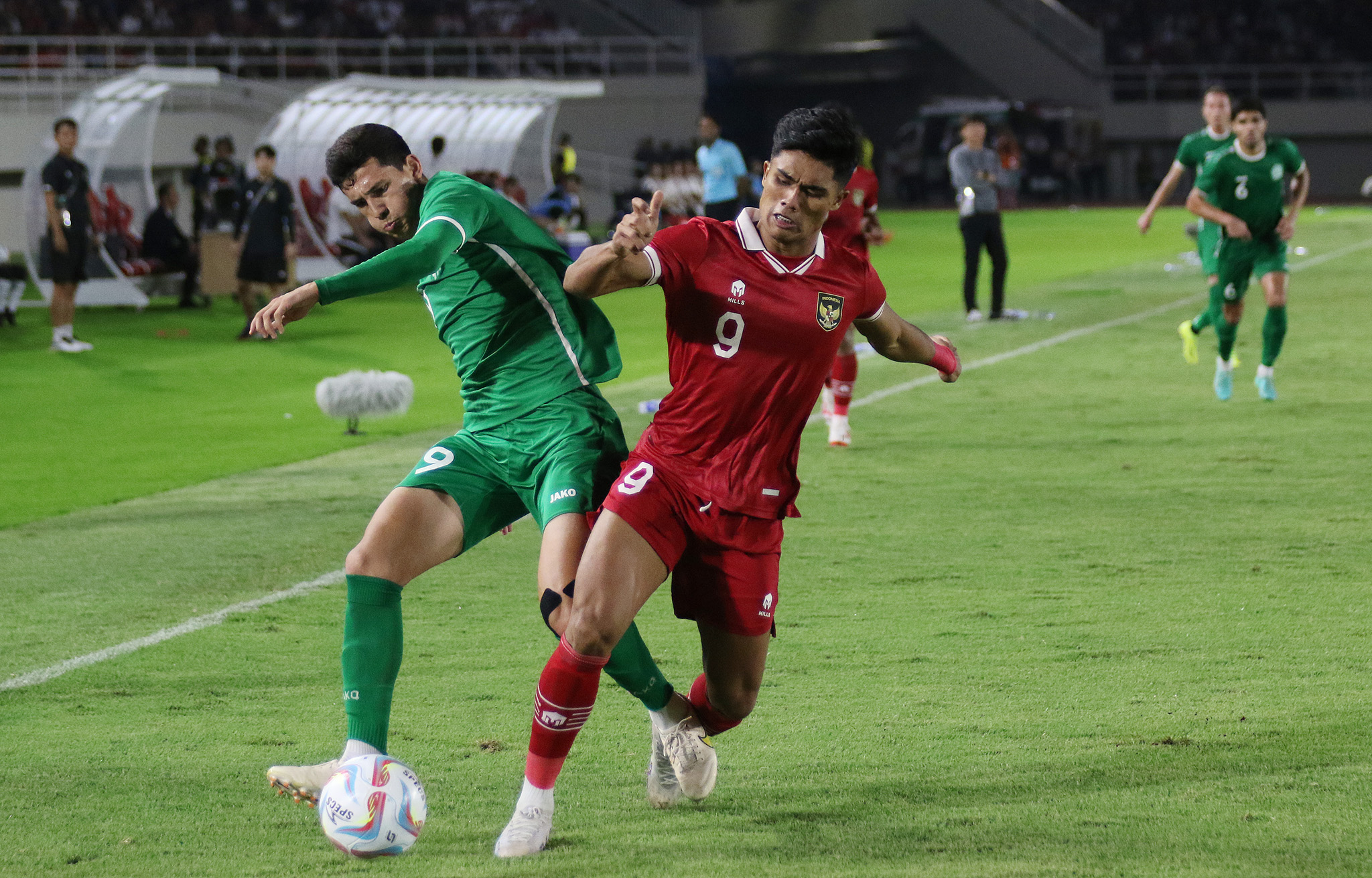 Ramadhan Sananta kala membela Timnas Indonesia U-23 pada Kualifikasi Piala Asia U-23 di Stadion Manahan (12/9). (ARIEF BUDIMAN/RADAR SOLO)