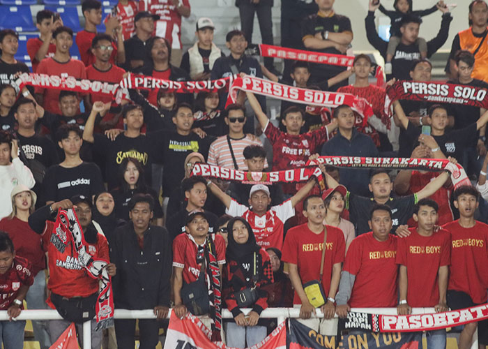 Suporter Laskar Sambernyawa diprediksi bakal padati Stadion Manahan untuk dukung tim kebanggaannya dalam laga derby Jateng, Persis Solo vs PSIS Semarang.&nbsp;