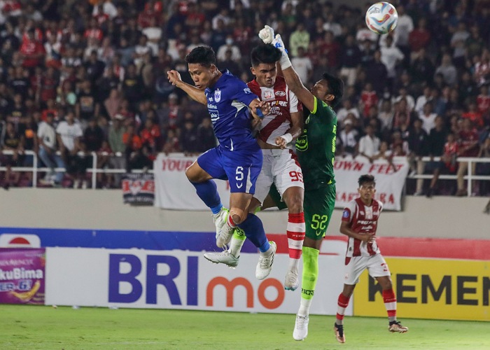 Laga Persis Solo vs PSIS Semarang berakhir dengan skor 2-0 untuk kemenangan Laskar Sambernyawa di Stadion Manahan, Sabtu (16/9) malam.