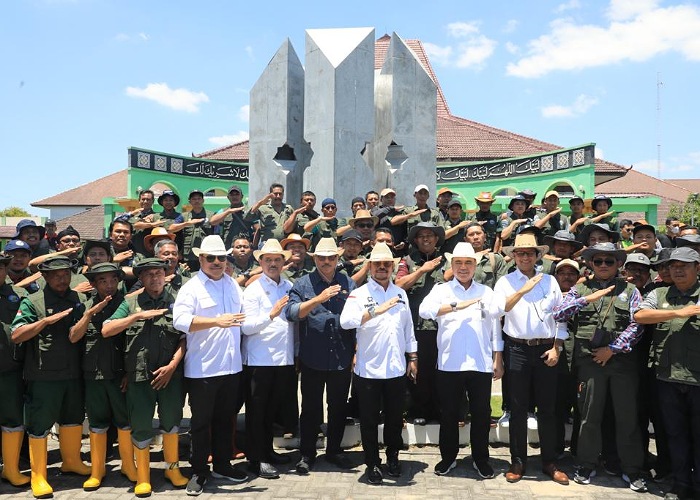 Pj Gubernur Jateng Nana Sudjana dan Menteri Pertanian Syahrul Yasin Limpo Puncak Bulan Bhakti Peternakan dan Kesehatan Hewan Nasional ke-187 di Asrama Haji Donohudan, Boyolali, Jumat (22/9).