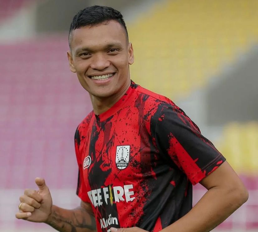 Ferdinand Sinaga saat masih memperkuat Persis Solo.