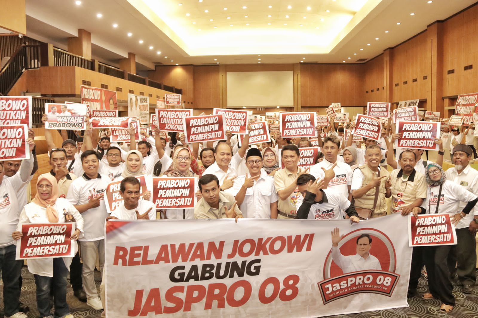 Relawan Jokowi Jawa Tengah gabung Jaspro dan beri dukungan kepada Prabowo, Kamis (12/10).