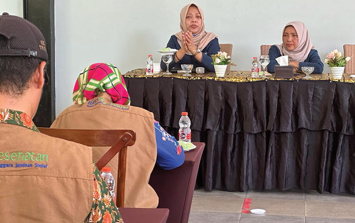 Kegiatan evaluasi kader Jaminan Kesehatan Nasional (JKN) untuk kinerja selama September 2023 di salah satu resto di Salatiga.