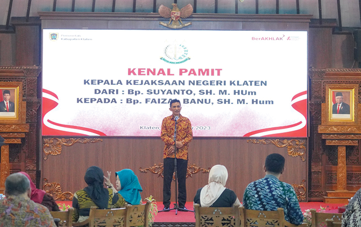 SIAP BERSINERGI: Kajari Klaten Faizal Banu saat pengenalan di Pendapa Pemkab Klaten, Selasa (31/10).