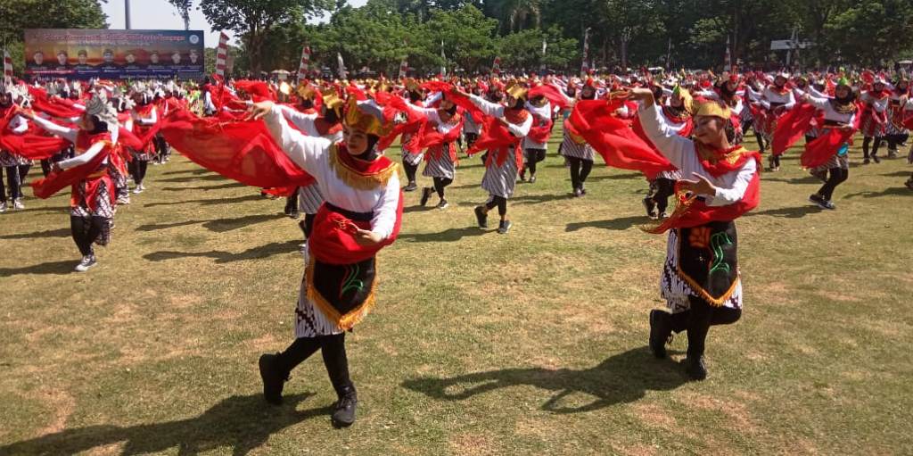Anak-anak menarikan tarian tradisional dalam sebuah acara yang dihelat Pemkab Karanganyar belum lama ini. RUDI HARTONO/RADAR SOLO