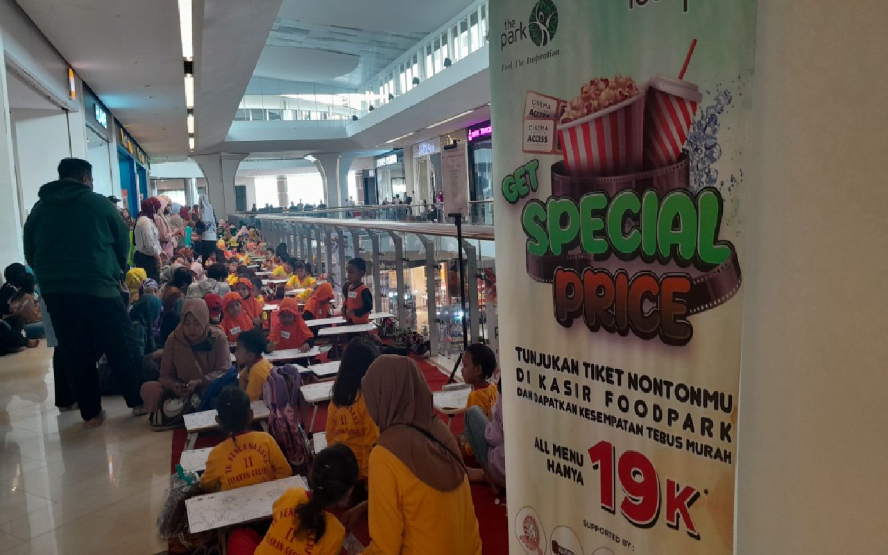 Colouring competition yang digelar The Park Mall dalam rangka anniversary mall yang ada di Solo baru ini.