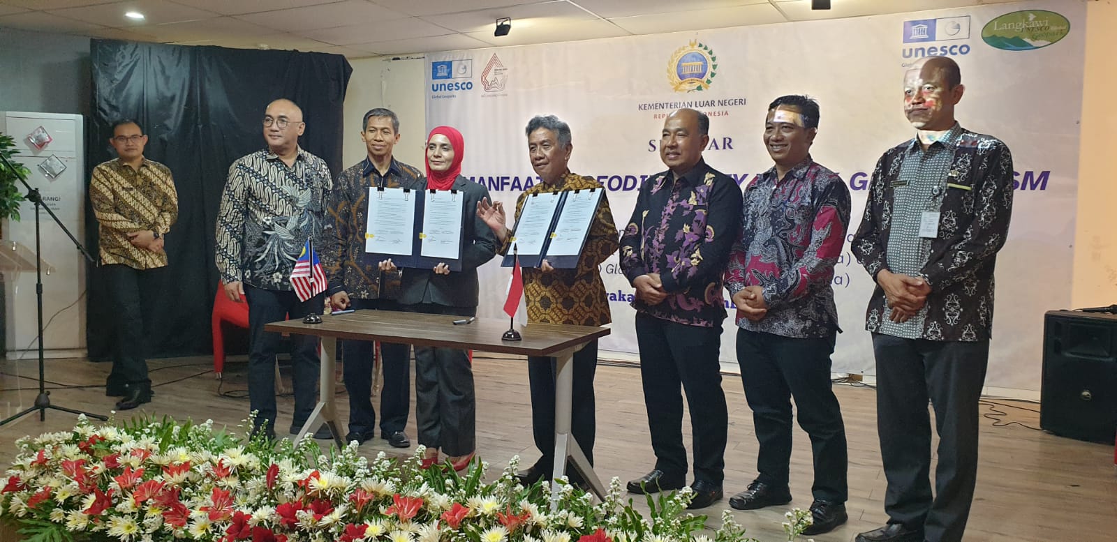Penandatangan MoU antara GSUGG dengan Geopark Global UNESCO Langkawi belum lama ini. (Disporapar Wonogiri for Raso)