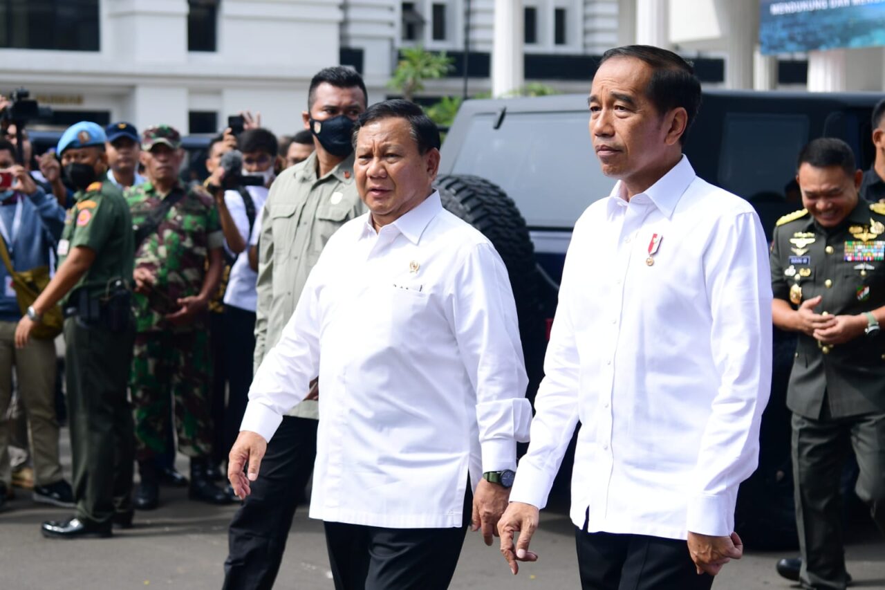Prabowo Subianto bersama Presiden Jokowi.