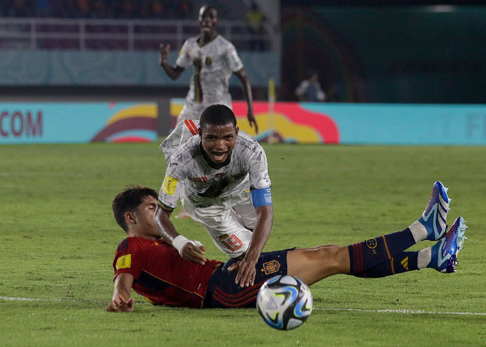 Mali harus mengakui keunggulan Spanyol 0-1 pada lanjutan Piala Dunia U-17 di Stadion Manahan, Senin (13/11).