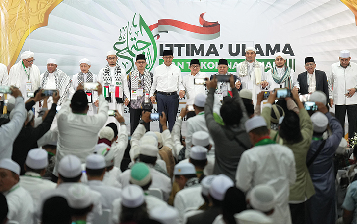 Anies-Muhaimin dapat dukungan penuh dari para ulama dan tokoh nasional pada acara Ijtima Ulama di Masjid Az-Zikra Sentul, Kabupaten Bogor, Jawa Barat, Sabtu (18/11).