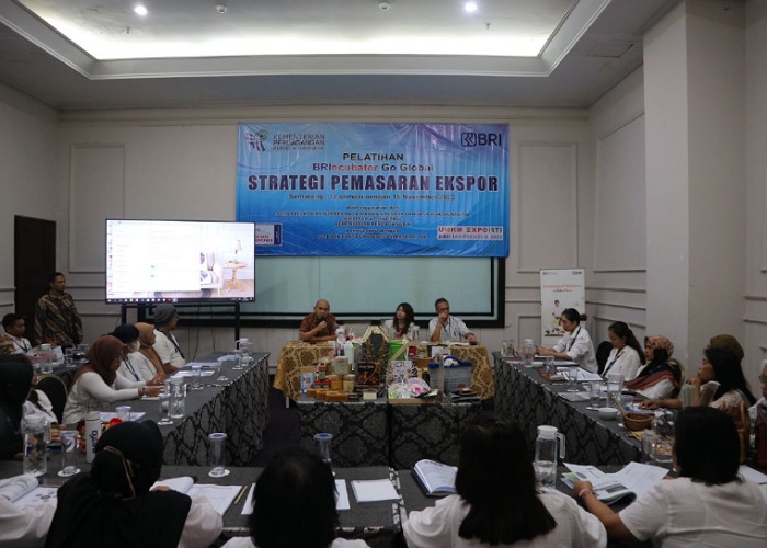 BRI bersama PPEJP Kementerian Perdagangan memberikan pelatihan kepada 30 pelaku UMKM di wilayah Kota Semarang.