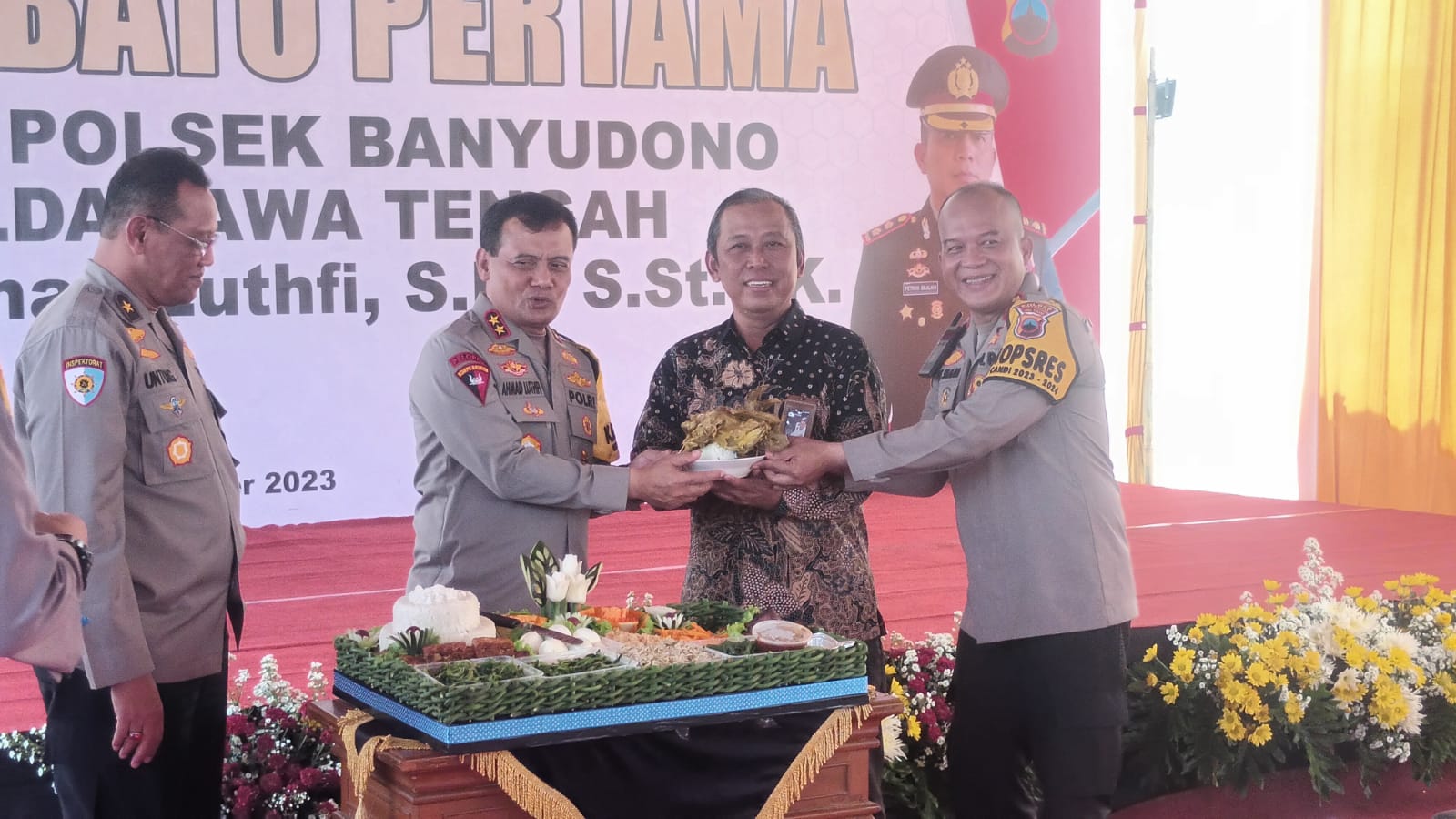 Kapolda Jateng Irjen Pol Ahmad Luthfi hadiri peletakan batu pertama Mapolsek Banyudono, Kabupaten Boyolali, Jumat (24/11/2023).