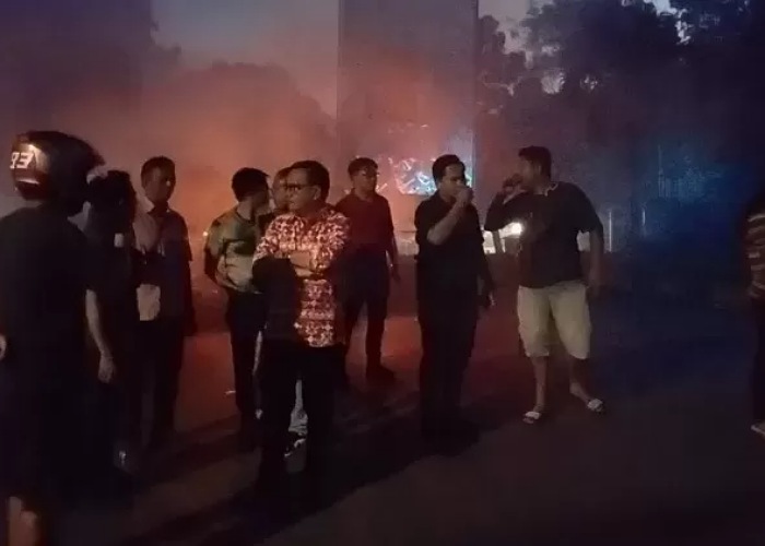 Wali Kota Bitung Maurits Mantir bersama Forkopimda Kota Bitung turun langsung ke lokasi terjadinya bentrok.