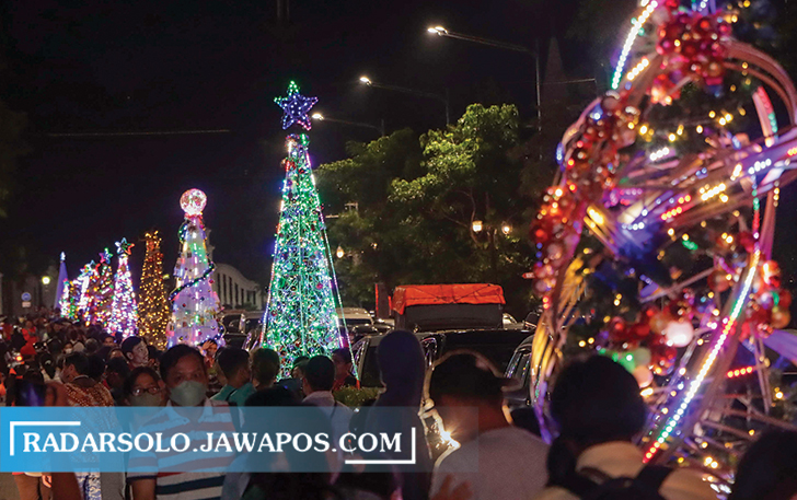 Lampion Natal di kawasan Balai Kota Surakarta, tahun 2022 lalu.