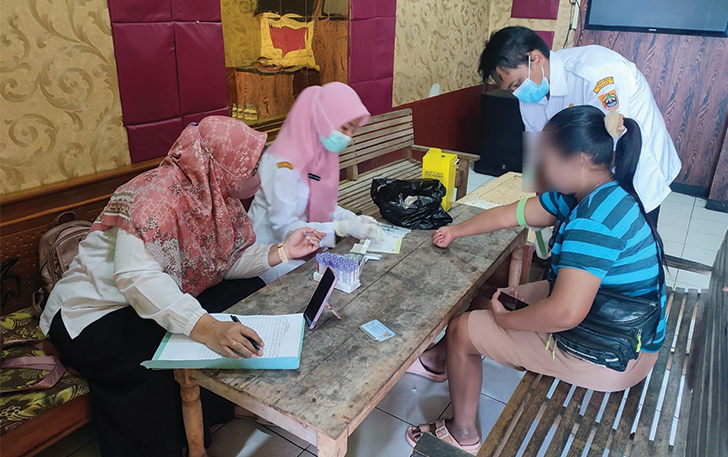 CEGAH DISKRIMINASI: Screening terhadap orang dengan HIV/AIDS (ODHA) terus dilakukan untuk mencegah penularan.